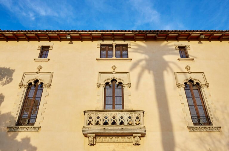 Fachada de Can Saragossa en Lloret de Mar